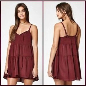 Kendall & Kylie M/L Tiered Burgundy Babydoll Mini Dress
